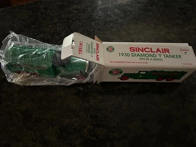 Camión cisterna Sinclair Oil 1930 Diamond T 1992 Ertl diecast #7670 nuevo en caja  Foto 1 de 4