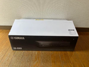 YAMAHA CD-S303(B) Single-disc CD Player Black color  - Picture 1 of 4
