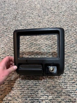 Isuzu Rodeo Passport Radio Bisel Borde 1998-2002 con Bandeja de Cenizas y Enchufe Encendedor Gris Foto 1 de 4