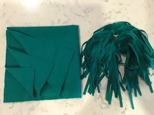 BRIGHT JADE GREEN PILLOW PACK 16” x 16” swatch + 60 rug hooking wool strips #8 - Picture 1 of 1