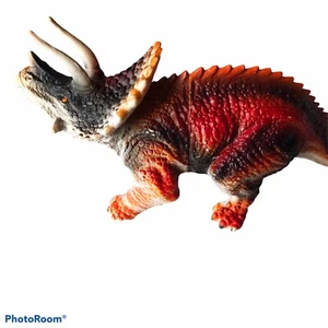 Diceratops Plastic Figure Brillant Coloring 2 1/2”x6”  - Picture 1 of 5