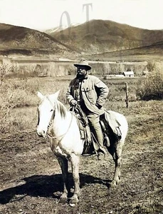 ANTIQUE 8X10 REPRO PHOTOGRAPH  PRESIDENT TEDDY ROOSEVELT ON FAVORITE HORSE #3 - Picture 1 of 1