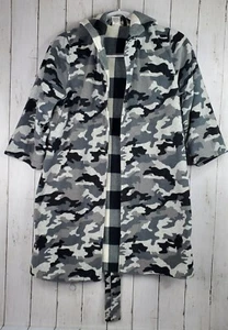 Tucker + Tate Camo Print Plush Hooded Belted Sleepwear Robe Boy’s Size 7/8 EUC - Picture 1 of 10