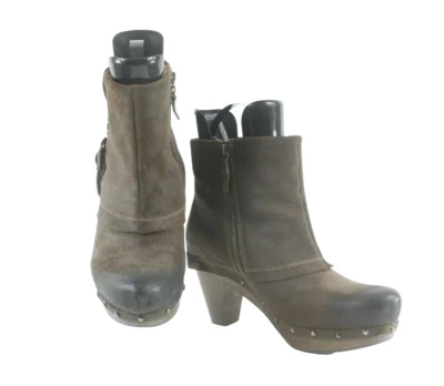 Earthies Talla 10B Marrón Gamuza Envejecida 1 pulgada Suela de Madera 3 pulgadas Tacón Botín Foto 1 de 4