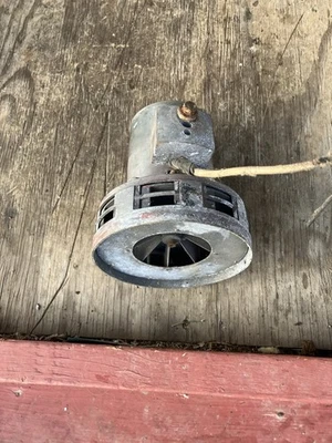 ВИНТАЖНАЯ СИРЕНА НЕ УВЕРЕН ПРОИЗВОДИТЕЛЯ⛽️🦷 - Изображение 1 из 4