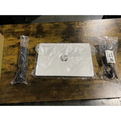 HP Chromebook 14A-na0020nr 14 дюймов 32 ГБ eMMC с Intel Celeron N4020  - Изображение 1 из 4