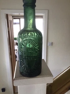 Vintage beer bottle. Jones and Price , Wine Merchants, Caernarfon - Picture 1 of 9