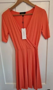 Karen Millen abito avvolgente in jersey mezza manica, corallo taglia UK 8 - Foto 1 di 8