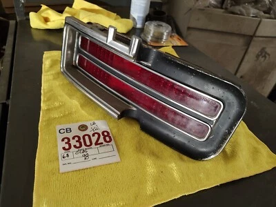 Conjunto de luz trasera LH Oldsmobile 98 Ninety-Eight 1968 original Foto 1 de 4