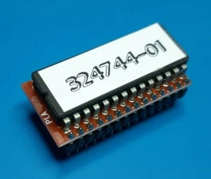 MOS 324744-01 - PLA Commodore 8296 UE6 - replacement socket round pin gold (NEW) - Imagen 1 de 4