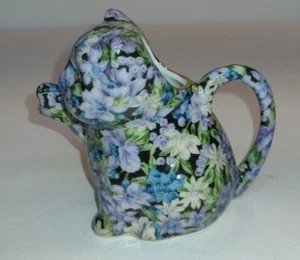 Mini Paw Up Cat Creamer Two's Company Chintz Mollie Floral Blue Purple Gold Gilt - Picture 1 of 11
