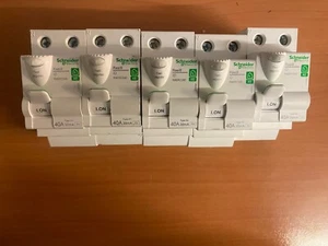 5 Interrupteur. différentiels     40  Neuf - Photo 1/2