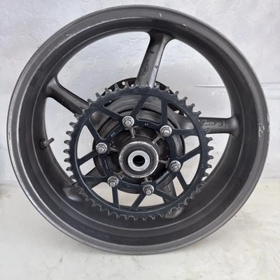 2007 2006 - 2008 triumph daytona 675 rear wheel brake rotor Hub  rim straight Foto 1 de 4