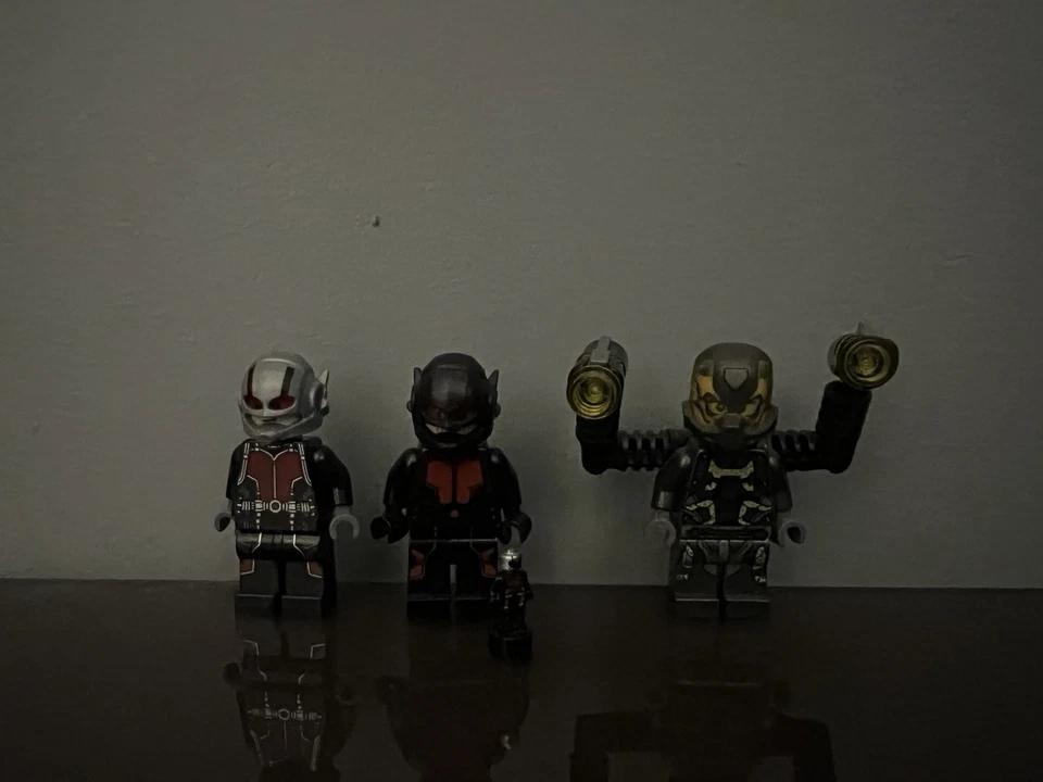 LEGO Ant-Man Minifigure Bundle - Image 1 of 1