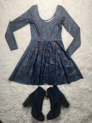 Vestido Patinador Zombie Negro Leche Manga Larga Vestido Patinador ¡Nuevo Con Etiquetas! Mediano Foto 1 de 3