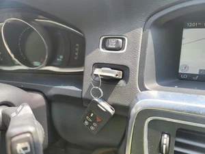 Ignition Switch Dash Mounted Push Button Fits 14-18 VOLVO S60 2312313 - Picture 1 of 12