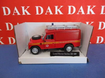 Die cast 1/43 Modellino Auto Land Rover Serie III 109 Pompieri con scala Cararam - Immagine 1 di 4