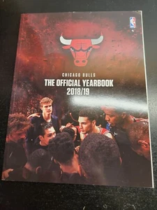 Chicago Bulls The Official Yearbook 2018/19 - Full Color Player Photos - Picture 1 of 10