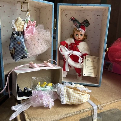 Madame Alexander Winter Fun Trunk Set For Horchow LE 1996. - Image 1 of 4