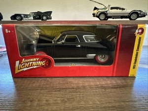 Johnny Lightning (Lightning Strike) 1951 Studebaker 1/24 Scale - Picture 1 of 3