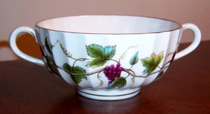 Royal Worcester BACCHANAL WHITE #Z2822 Cream Soup Bowl - Picture 1 of 1