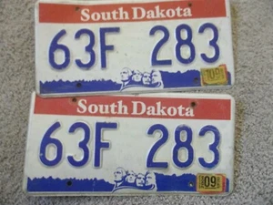 2006 PAIR SOUTH DAKOTA LICENSE PLATES [2] '06 SD LICENSE PLATES MT RUSHMORE     - Picture 1 of 3