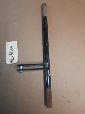 Eje de roca elevador cortacésped John Deere LVA17551 Foto 1 de 2