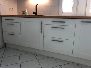 IKEA-Einbauküche mit hochwertigem Spülbecken, Backofen und Ceranfeld - Bild 1 von 7