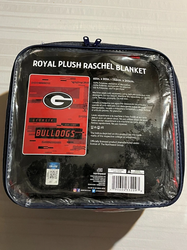 Georgia Bulldogs NCAA 60 x 80 Plush Throw Blanket Northwest Company - Image 1 of 1