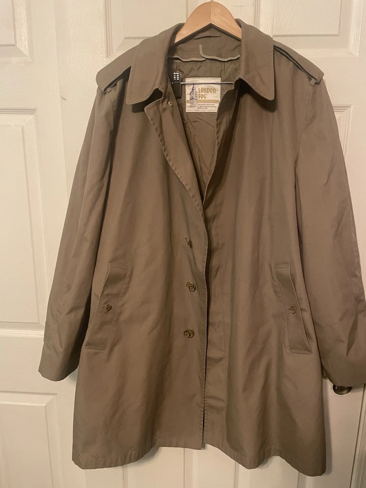 Trench coat masculino London Fog bege tamanho 46 longo - Imagem 1 de 4
