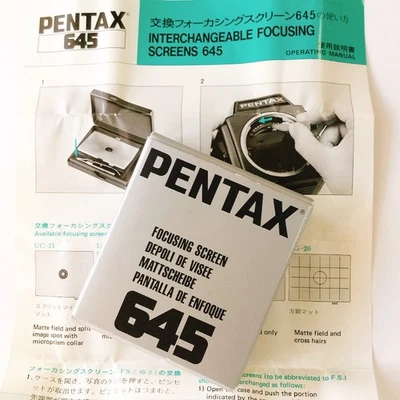 Pantalla de enfoque Pentax 645 UG-20 rejilla campo mate y tipo de pelos cruzados + manuales Foto 1 de 4