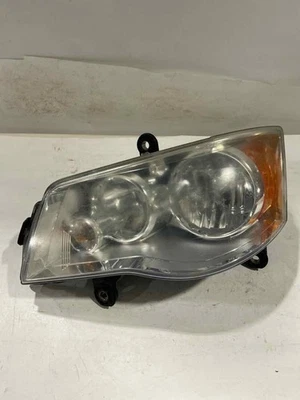 08-16 Conjunto de faros CHRYSLER Town Country lado del conductor izquierdo Foto 1 de 4