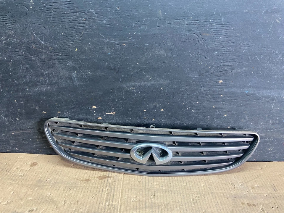 2002 to 2004 Infiniti I35 Sedan Front Upper Grill Grille Oem R5466 DG - Image 1 of 4