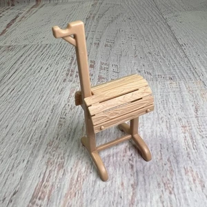 Schleich Horse Tack Saddle Stand Rack Accesorios 4" Plástico Juguete Modelo Figura - Imagen 1 de 7