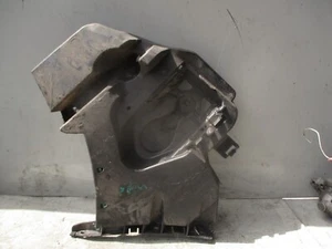 2015 VOLVO V40 D2 OSR DRIVER SIDE REAR RIGHT SIDE BUMPER MOUNT BRACKET 31395104 - Picture 1 of 6