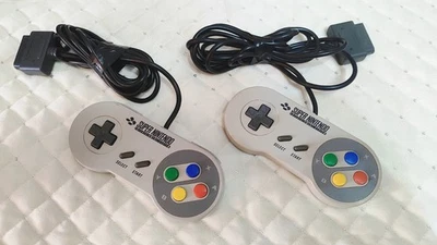 🎮 2 Controller Originali Super Nintendo (SNES) - Immagine 1 di 2