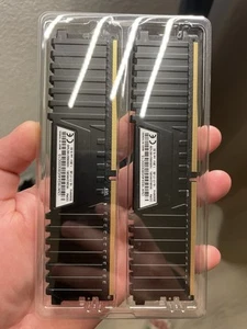 Corsair Vengeance LPX 16GB (2x8GB) DDR4 3000MHz (CMK16GX4M2B3000C15) RAM Memory - Photo 1/2
