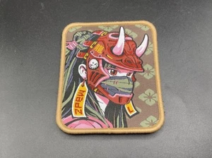 Castle x Scala di grigi CxG Madz Creationz Set di collaborazione una toppa EDC tessuta Samurai Gal - Foto 1 di 2
