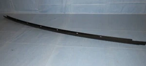 Maserati Biturbo LOWER DOOR SEAL WEATHER-STRIP 420 4.24 425 430    324520010 - Picture 1 of 2