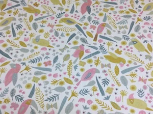 Tela Fryetts TUCÁN pájaros de carnaval 100 % algodón para cortina/tapicería/artesanía - Imagen 1 de 5