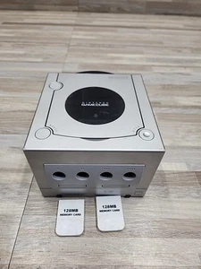Nintendo Gamecube Console Silver DOL-101 Does Not Read Discs READ, 2 Memory Card - Picture 1 of 14