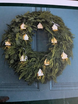 Dos cajas de nuevas luces LED Smith & Hawken de porcelana para pajarera de 10’ Foto 1 de 4