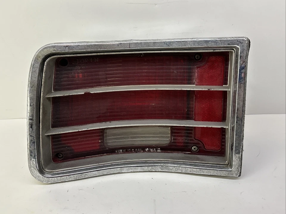 Chevrolet Kingswood Estate Woody Wagon 1971 lado del conductor luz trasera lámpara Foto 1 de 3