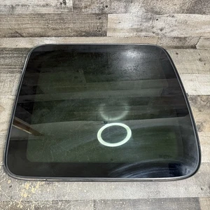 1999-2006 Chevrolet Silverado Extended Cab Driver Side Rear Quarter Glass Window - Picture 1 of 7