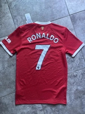 Camiseta Adidas Manchester United 21/22 local Cristiano Ronaldo talla pequeña #7 NUEVA Foto 1 de 4