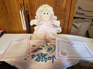 Cabbage Patch Baby Bebop 1993Hand signed With papersBlanket and  Rattle - Picture 1 of 11