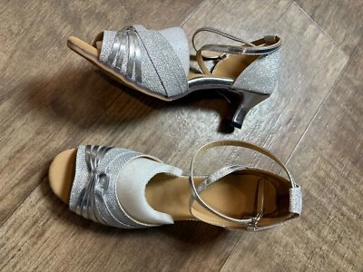 Bandolino Heels Pumps Shoes Women's Womens 9.5 EU 40 2" Heel Silver NEW Sparkly - Image 1 of 4