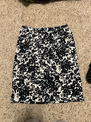 Falda Antigua Azul Marino Talla 8 Negra Blanca Floral Justo Debajo de la Cintura Lápiz Sin Forro Foto 1 de 4