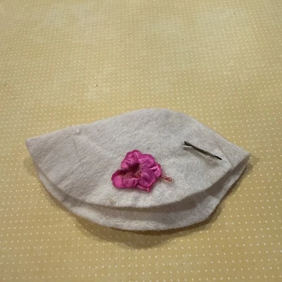 Винтажная белая фетровая шляпа с розовым цветком джинни, имбирь - Изображение 1 из 4