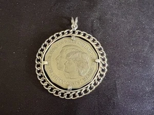 MONEDA/JOYERÍA: EL PRÍNCIPE DE GALES Y LA DAMA DIANA MONEDA 50C 1981 PLATA ST - Imagen 1 de 13